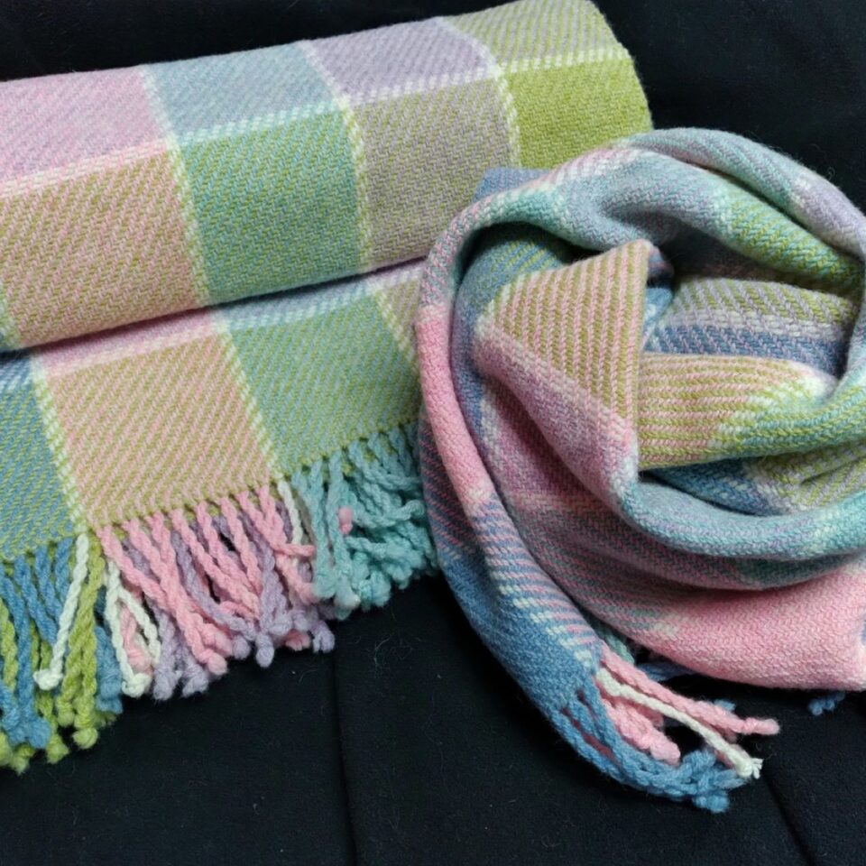 Belleville Weavers and Spinners Guild Gallery Image