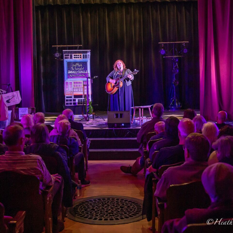 Ontario Festival of Small Halls -  Suzie Vinnick