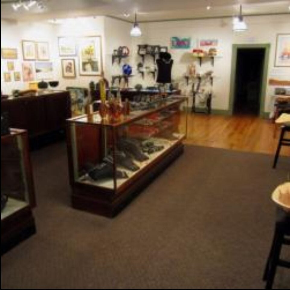 Quinn’s of Tweed Gallery Image