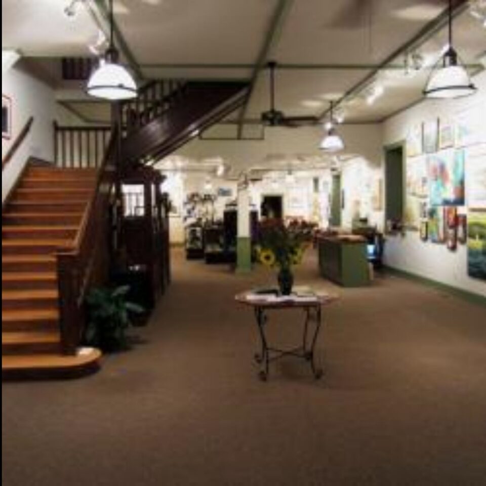 Quinn’s of Tweed Gallery Image