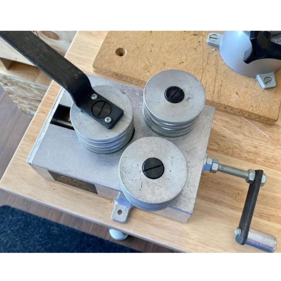 Cracked Glass Design Gallery Image